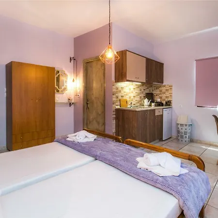 Evis Apartment *
